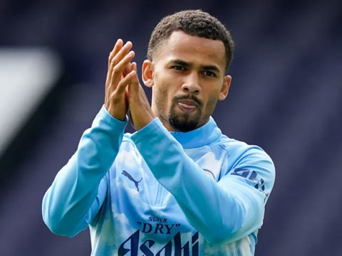 Ndiaye không thể thi đấu hết trận khi Man City thua Aston Villa