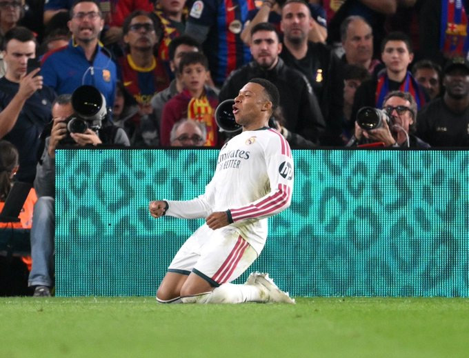 Mbappe ghi bàn mở tỷ số cuối hiệp 1