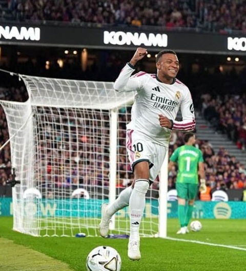 Kylian Mbappe 2 lần xé lưới chủ nhà Barca ở El Clasico