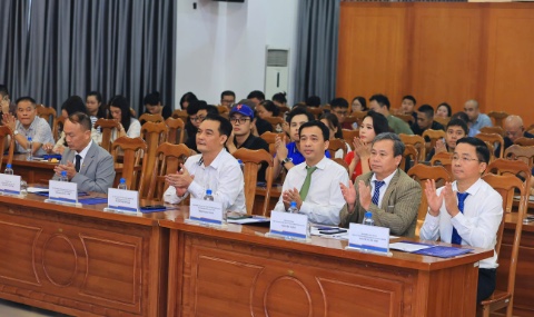 Đại diện lãnh đạo tỉnh Gia Lai, Đài Truyền hình Việt Nam, LĐBĐ Việt Nam dự buổi lễ - Ảnh: Đức Cường