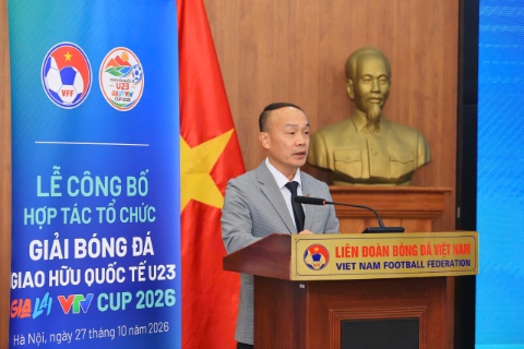 Tổng thư ký VFF Nguyễn Văn Phú phát biểu trong buổi lễ - Ảnh: Đức Cường