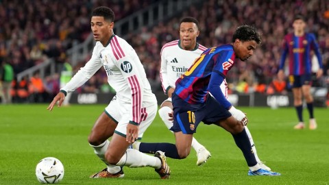 Những cầu thủ như Bellingham đủ kỹ thuật và nhãn quan để khai thác điểm yếu của Barca - Ảnh: Yahoo Sports