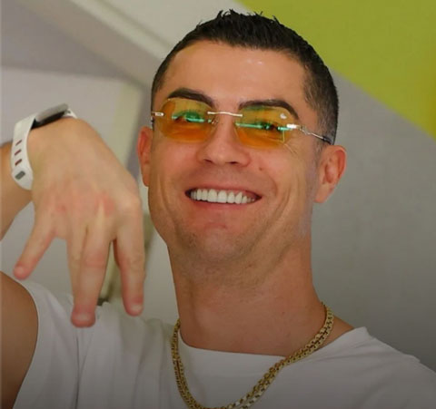  Ronaldo đang gợi tò mò với NHM