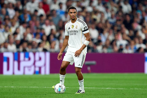 Alexander-Arnold hiện không có suất đá chính tại Real Madrid