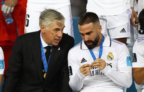 HLV Ancelotti gần như là người cha thứ hai của Carvajal - Ảnh: Facebook