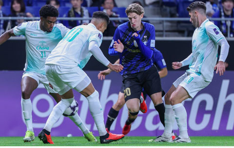  Buriram United (áo trắng) suýt gây bất ngờ trên đất Nhật Bản. Ảnh - AFC