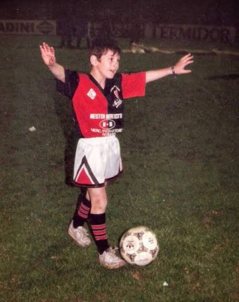 Messi trưởng thành từ lò đào tạo của Newell’s Old Boys