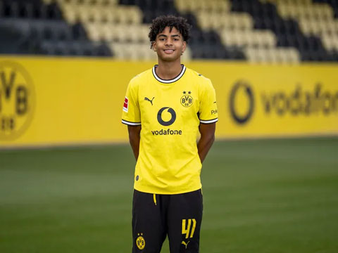 Mathis Albert đang được Man City theo sát