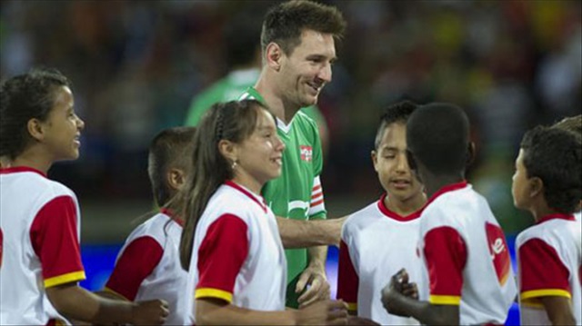 Messi được fan chào đón khắp nơi trên thế giới