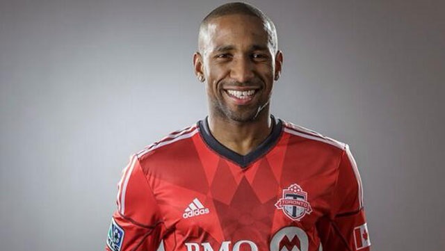 Defoe chỉ mất 16 phút để có bàn ra mắt giải MLS