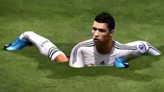 Các tình huống hài hước trong game FIFA 2014