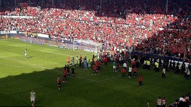 Cận cảnh vụ sập rào sau bàn mở tỉ số của Osasuna vòng 38 La Liga