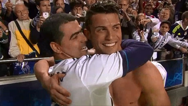 Lời nói cảm động của CR7 với người anh em kết nghĩa vào giây phút đăng quang