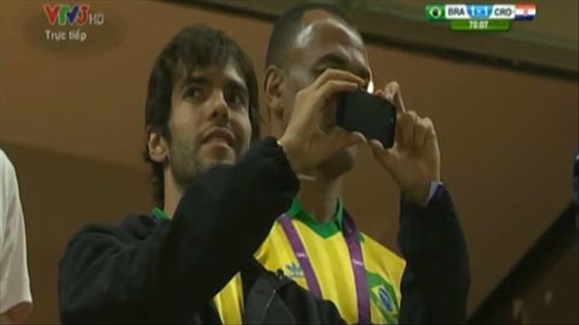 Kaka quay lại khoảnh khắc Neymar đá penalty