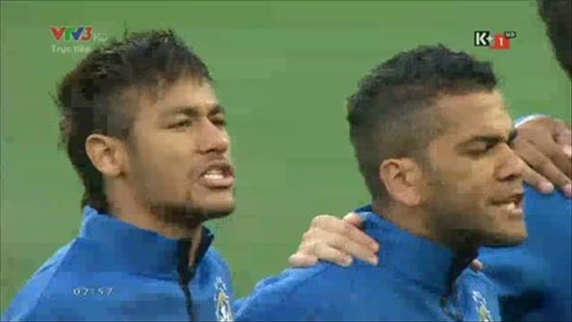 Màn hát quốc ca giàu cảm xúc của Neymar và đồng đội