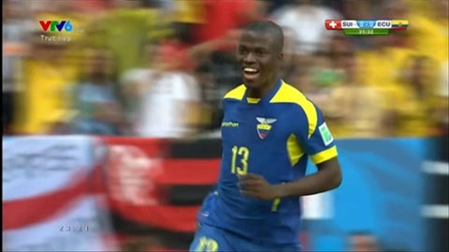 E. Valencia đánh đầu mở tỉ số (Thụy SĨ 0-1 Ecuador)