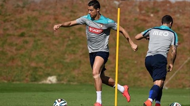 Chiều fan phải như CR7