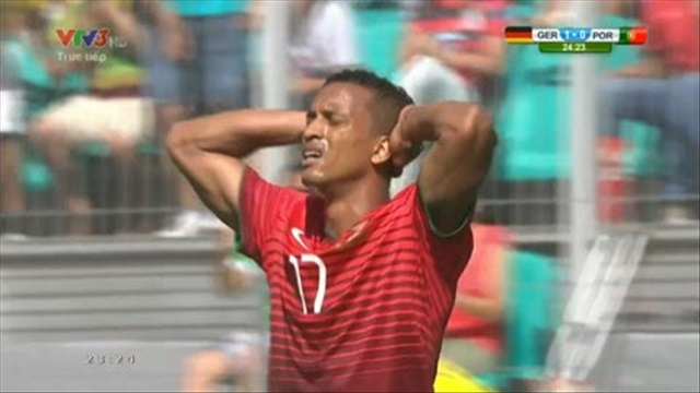 Đức 1-0 BĐN: KHÔNG VÀO! Nani sút bóng sát sạt xà ngang (TRỰC TIẾP)