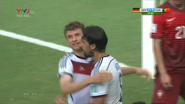 Đức 4-0 BĐN: VÀOOOO!!! Muller hoàn thành cú hattrick đầu tiên của WC 2014