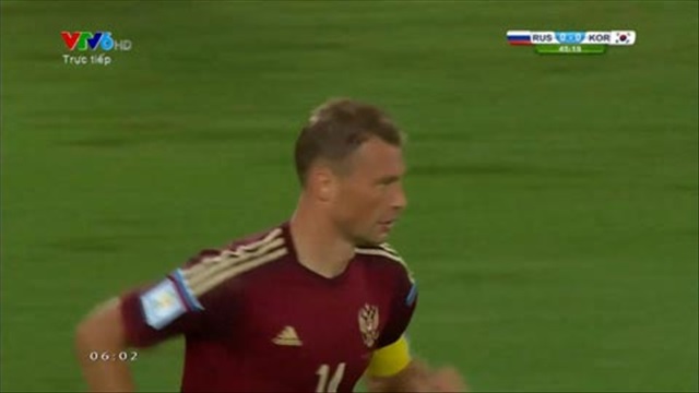 Pha đánh đầu thót tim của Berezoutski