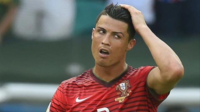 Xem lại màn trình diễn tệ hại của Cris Ronaldo trận gặp Đức