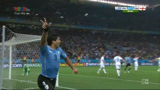 Suarez nâng tỷ số lên 2-1 cho Uruguay