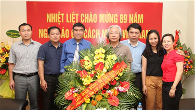 Nhiều đơn vị, tổ chức chúc mừng báo Bóng đá nhân ngày báo chí cách mạng Việt Nam