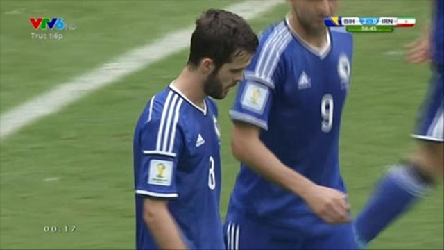 Pjanic cứa lòng kỹ thuật nâng tỷ số (Bosnia - Iran)