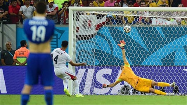 Loạt đá luân lưu 11m giữa Hy Lạp và Costa Rica