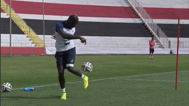 Chiêm ngưỡng kỹ thuật siêu đẳng của Mamadou Sakho