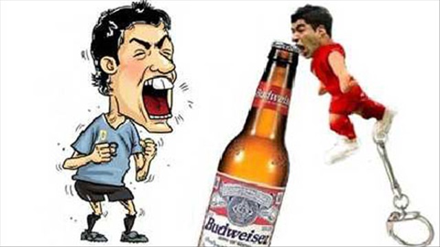 Xuất hiện dụng cụ mở bia hình Suarez tại Trung Quốc