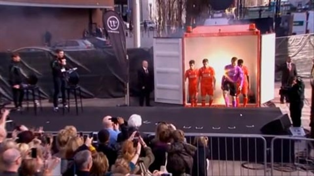 Liverpool ra mắt áo đấu chính thức cho mùa giải mới