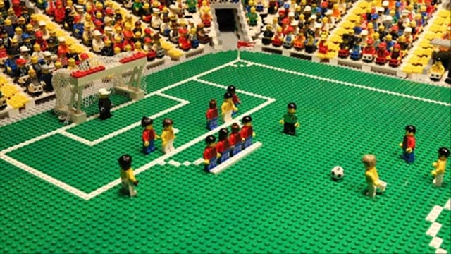Xem lại trận Brazil - Colombia (Phiên bản Lego)