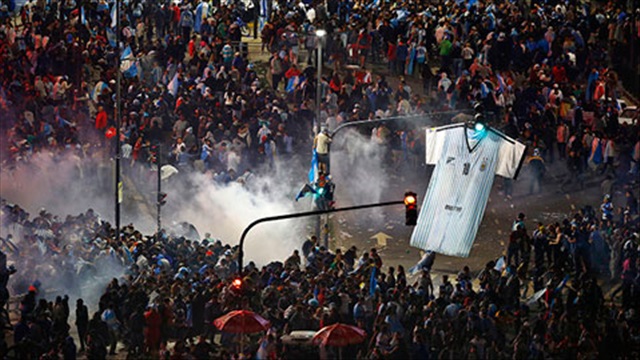 Bạo loạn bùng phát tại Argentina sau trận Chung kết World Cup