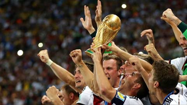 Những khoảnh khắc đẹp và đáng nhớ nhất tại World Cup 2014