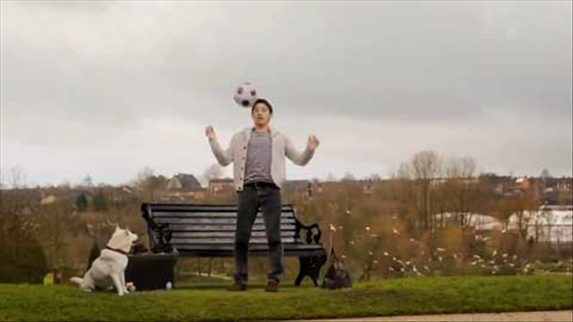 Quảng cáo ấn tượng của Shinji Kagawa và Gary Lineker