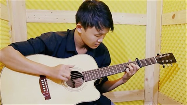 Clip chơi guitar 