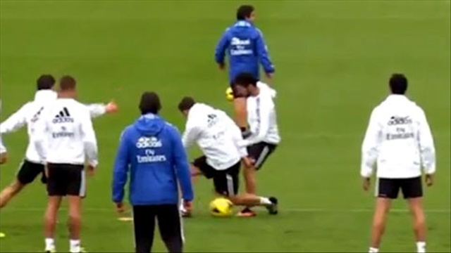 Kỳ lạ: Cả Real lẫn Barca đều luyện xâu kim đối thủ