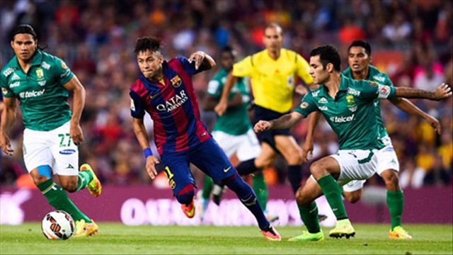 Barca 6-0 Leon: Chơi tennis trong ngày Suarez chào Nou Camp