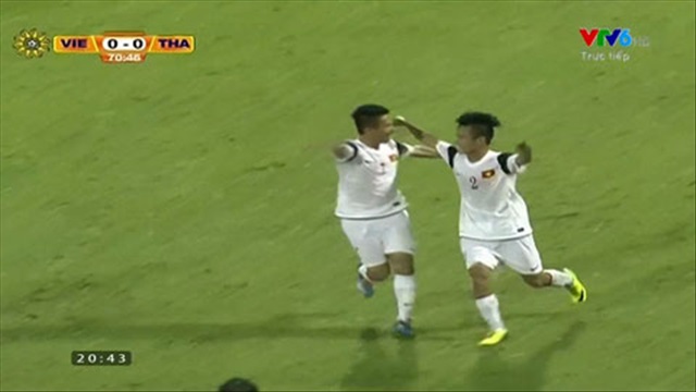 Văn Sơn mở tỷ sô trận đấu (TRỰC TIẾP: U19 Việt Nam 1-0 U19 Thái Lan)