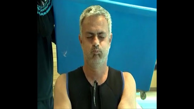 Ice bucket challenge: Jose Mourinho nhận lời thách thức của Drogba