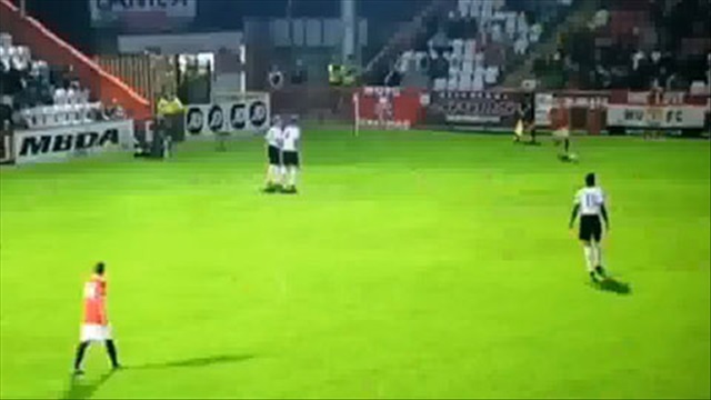 Cú sút phạt thần sầu của Januzaj vào lưới U21 Tottenham