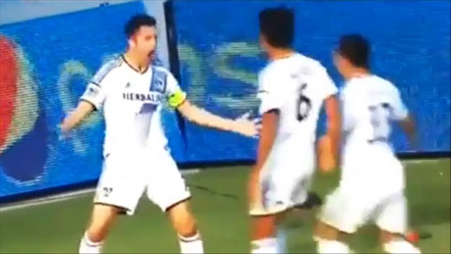 Bàn thắng ngoạn mục của Robbie Keane ở giải MLS