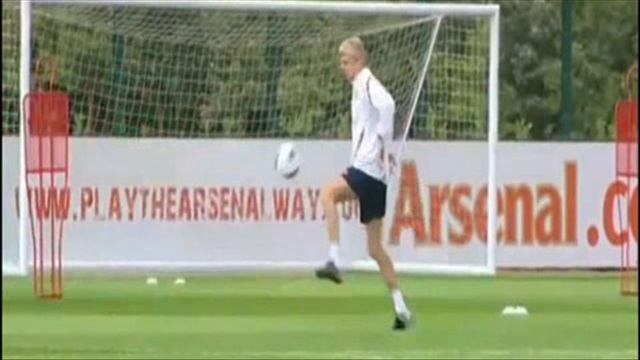Phát hiện: Wenger cũng chơi free-style cực chất