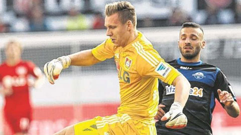 Bayer Leverkusen phải trả giá vì sai lầm ngớ ngẩn của thủ môn