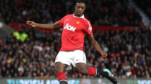 Tyler Blackett ghi bàn cho M.U bằng 1 cú roket