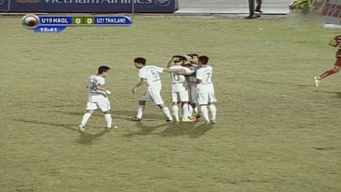 Vào!!! Văn Sơn mở tỷ số trên chấm phạt 11m (Trực tiếp: U19 HA.GL 1-0 U21 Thái  Lan)
