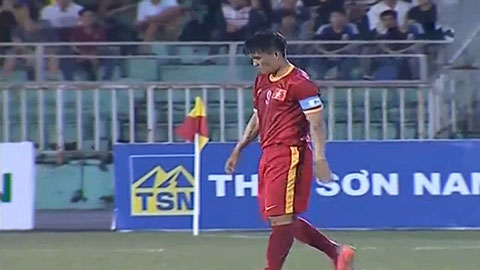 Công Vinh bỏ lỡ cơ hội từ khoảng cách 2 mét (Việt Nam - U23 Bahrain)