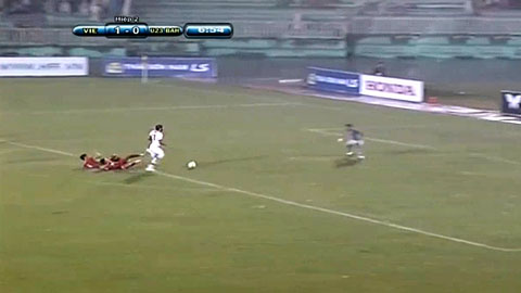 Thanh Bình lại sắm vai người hùng (Việt Nam 1-0 U23 Bahrain)