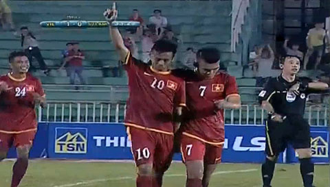 Vào!!! Văn Quyết ghi bàn nhân đôi cách biệt (Trực tiếp: Việt Nam 2-0 U23 Bahrain)